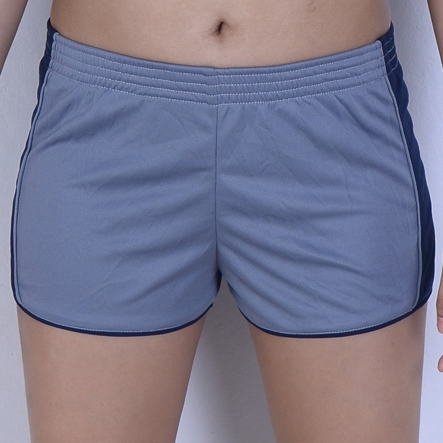 Pantalones cortos forrados de talle medio con bolsillos Blaire