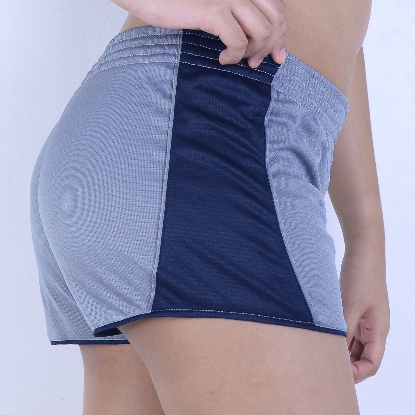 Pantalones cortos forrados de talle medio con bolsillos Blaire