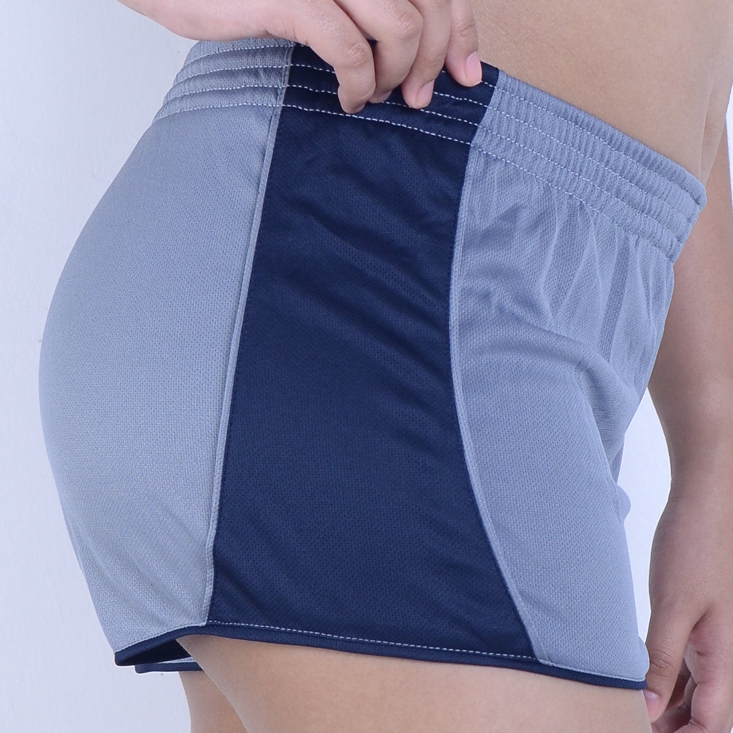 Pantalones cortos forrados de talle medio con bolsillos Blaire