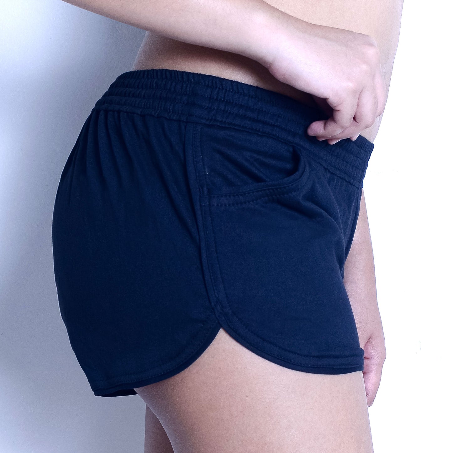 Aurora Low-Rise Lined Shorts with Pockets