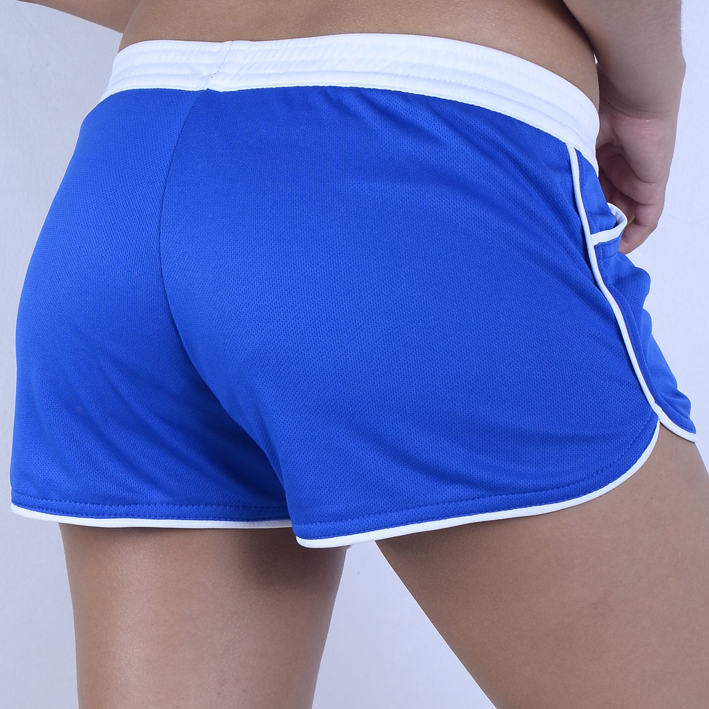 Elizabeth Low-Rise Lined Shorts with Pockets