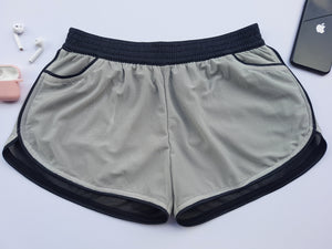 Off-The-Grid Shorts